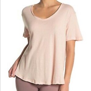 SALE!! NWT Alo Playa Tee Nectar